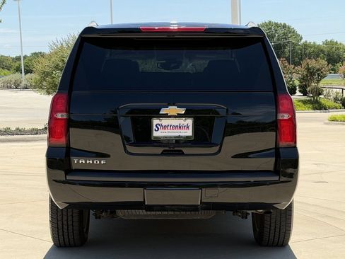 Used 2019 Chevrolet Tahoe LT w/ Luxury Package RWD image 5