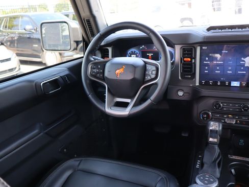 Used 2025 Ford Bronco Badlands AWD/4WD image 13