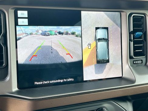 Used 2022 Ford Bronco Outer Banks image 14