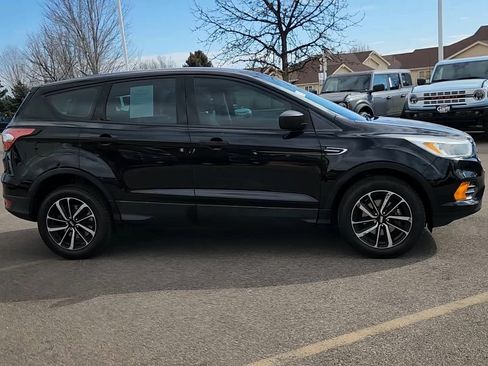 Used 2017 Ford Escape S image 9