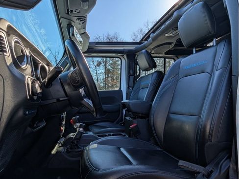 Used 2022 Jeep Wrangler Unlimited Rubicon w/ Cold Weather Group image 14