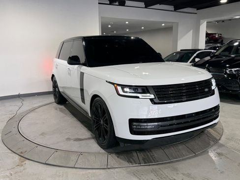 Used 2024 Land Rover Range Rover Long Wheelbase SE image 6