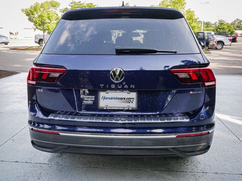 Used 2022 Volkswagen Tiguan SE AWD/4WD image 9