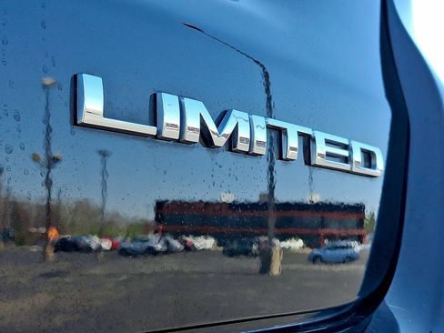 Used 2022 Jeep Compass Limited AWD/4WD image 23
