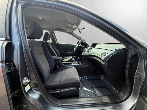 Used 2010 Honda Accord LX-P image 17