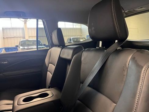 Used 2020 Honda Pilot Touring image 18
