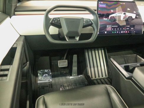 Used 2024 Tesla Cybertruck AWD Crew Cab image 19