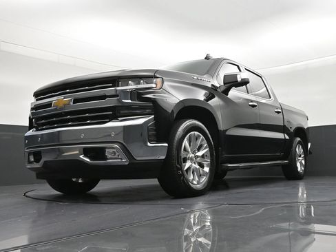 Used 2020 Chevrolet Silverado 1500 LTZ w/ LTZ Plus Package RWD image 17