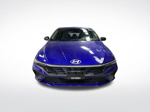 New 2025 Hyundai Elantra SEL image 10