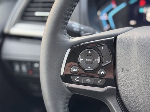 Certified 2024 Honda Odyssey Touring image 24