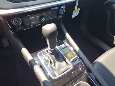 New 2026 Jeep Compass Limited AWD/4WD image 18