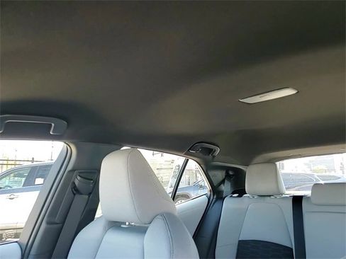 Used 2025 Toyota Corolla SE image 21