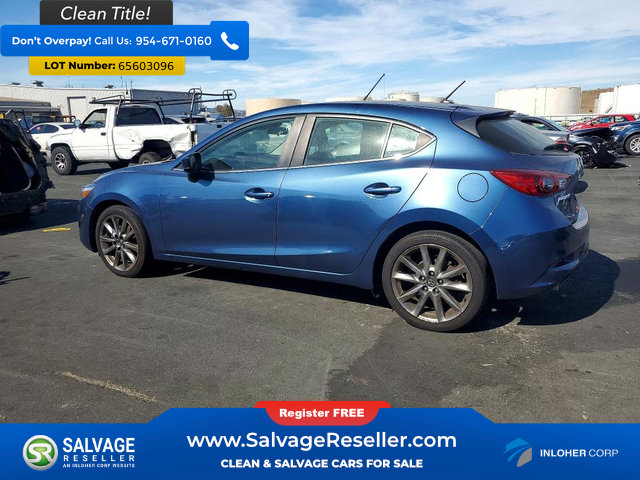 Used 2018 MAZDA MAZDA3 Touring FWD image 3