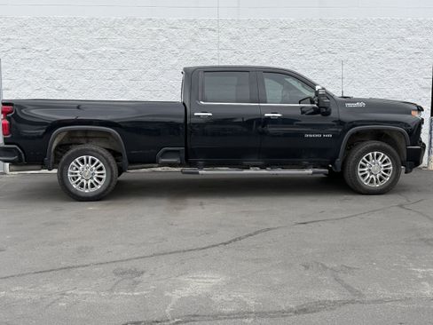 Used 2023 Chevrolet Silverado 3500 High Country AWD/4WD image 5