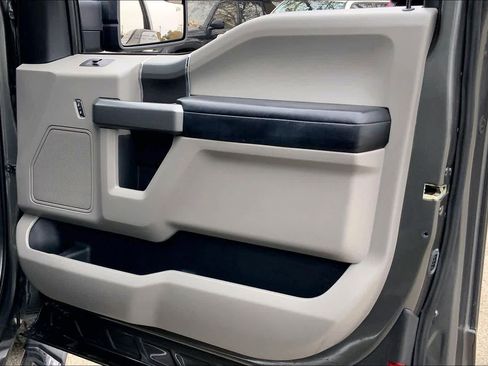 Used 2016 Ford F150 XLT w/ Equipment Group 301A Mid image 21