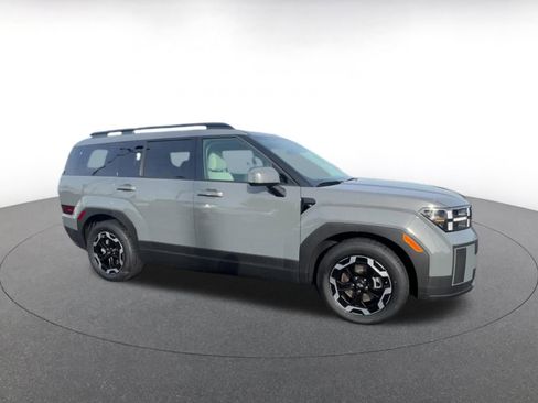 Used 2025 Hyundai Santa Fe SEL image 2