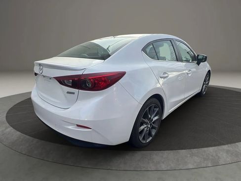 Used 2017 MAZDA MAZDA3 Touring w/ Popular Equipment Package image 4