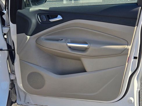 Used 2019 Ford Escape SEL image 4