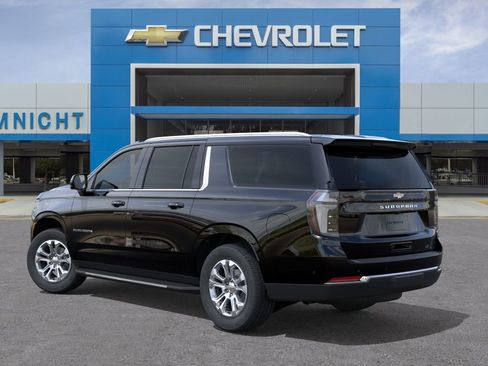 New 2026 Chevrolet Suburban LT RWD image 3