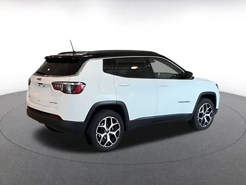 Used 2025 Jeep Compass Limited AWD/4WD image 11