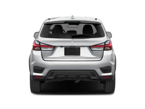 Used 2023 Mitsubishi Outlander Sport LE image 8