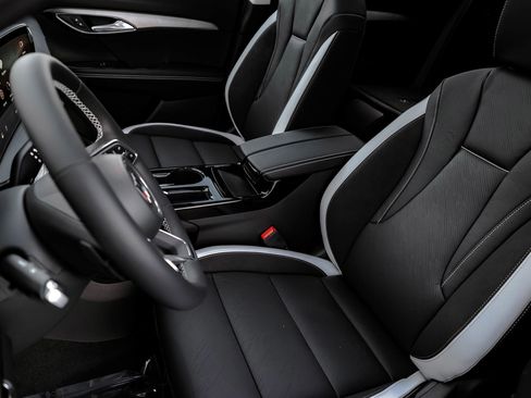 New 2025 Buick Envision Sport Touring image 16