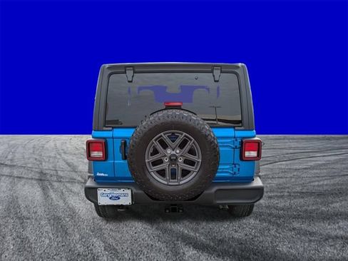 Used 2026 Jeep Wrangler Sport AWD/4WD image 5