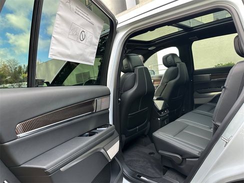 New 2026 Cadillac Vistiq Sport image 16