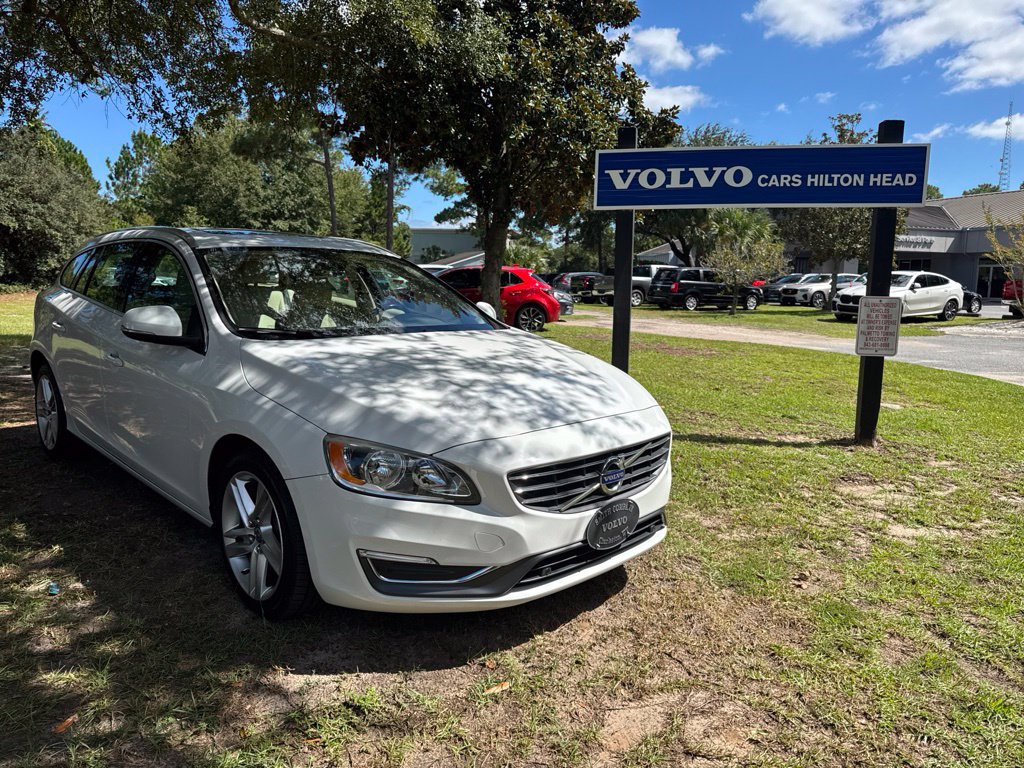 Used 2015 Volvo V60 T5 Premier w/ Convenience Package AWD/4WD image 2
