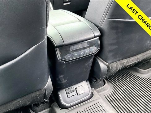 Used 2022 Toyota Highlander Limited AWD/4WD image 34