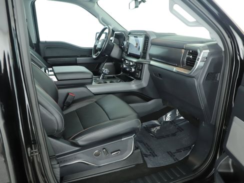 Used 2023 Ford F150 Lariat w/ Equipment Group 502A High image 4