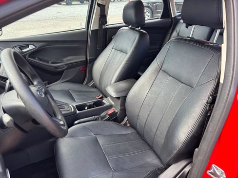 Used 2017 Ford Focus SE FWD image 12