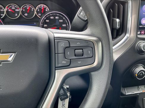 Used 2020 Chevrolet Silverado 1500 LT image 23