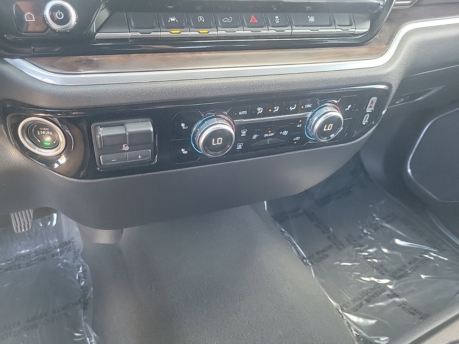 Certified 2025 GMC Sierra 1500 SLT RWD image 22