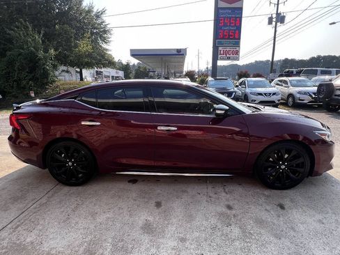 Used 2017 Nissan Maxima SR w/ Midnight Edition FWD image 5