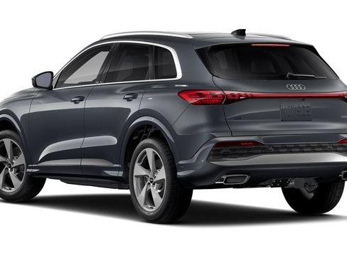 Certified 2025 Audi Q5 Premium Plus w/ Premium Plus AWD/4WD image 2