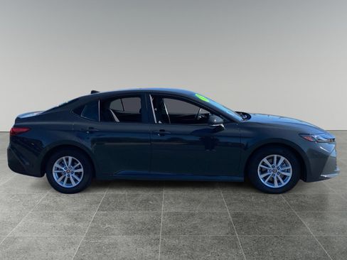 Used 2025 Toyota Camry LE w/ Convenience Package image 6