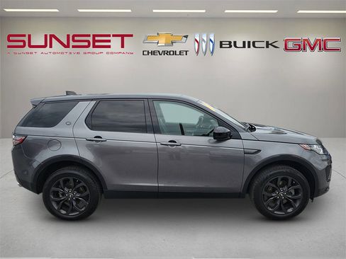 Used 2019 Land Rover Discovery Sport HSE AWD/4WD image 3