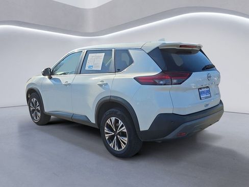 Used 2023 Nissan Rogue SV image 5