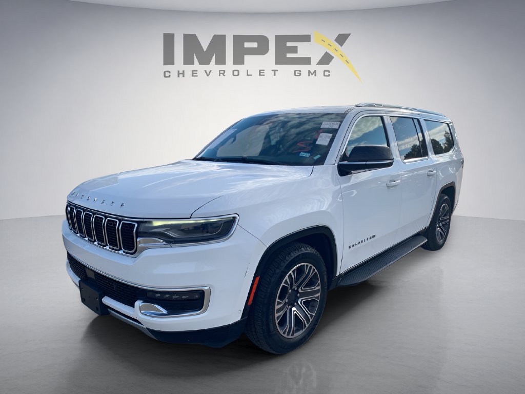Used 2023 Jeep Wagoneer L Series II RWD image 1