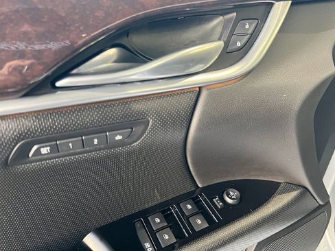 Used 2017 Cadillac XTS Luxury image 21