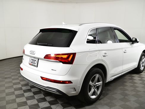 Certified 2023 Audi Q5 Premium image 9