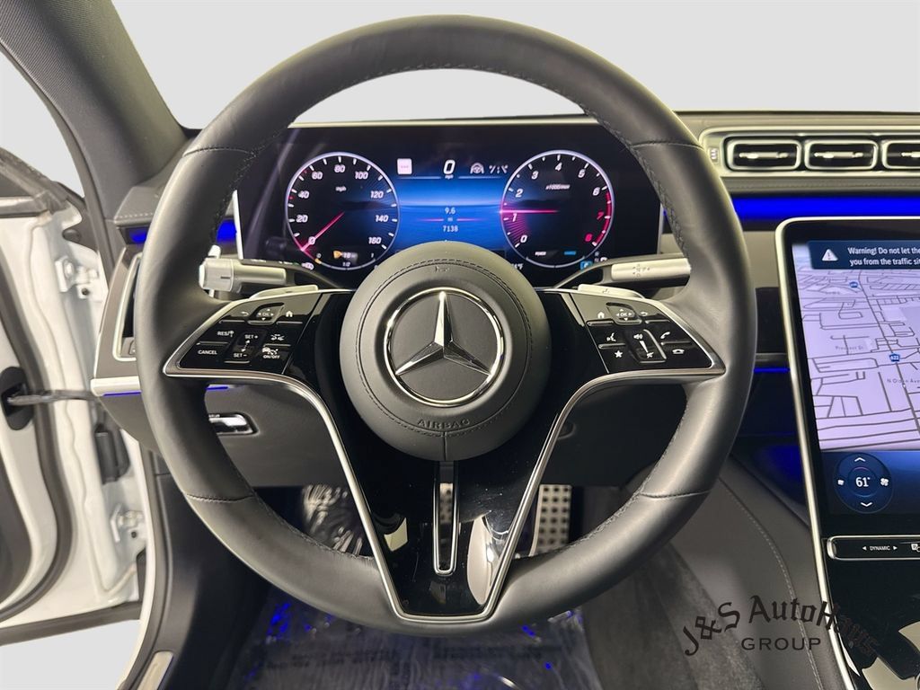 Used 2025 Mercedes-Benz S 580 4MATIC Sedan w/ AMG Line Package image 12