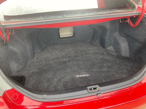 Used 2011 Toyota Camry XLE w/ XLE Extra-Value Pkg #2 image 19