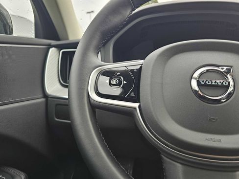Certified 2025 Volvo XC60 B5 Plus AWD/4WD image 32