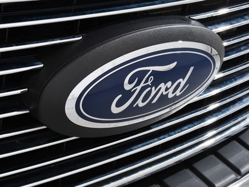 Used 2021 Ford F350 Lariat w/ Lariat Ultimate Package image 20