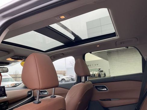 Certified 2025 Nissan Rogue Platinum w/ Platinum Premium Package image 28