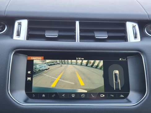 Used 2017 Land Rover Range Rover Sport image 19