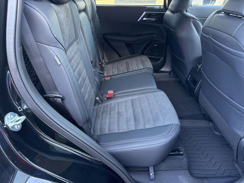 New 2026 Mitsubishi Outlander SE image 25