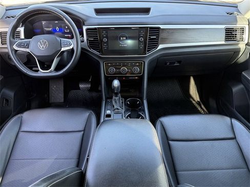 Certified 2022 Volkswagen Atlas SE w/ Panoramic Sunroof Package image 8